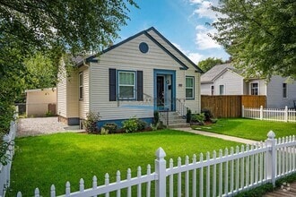 Building Photo - 1406 E Indiana Ave