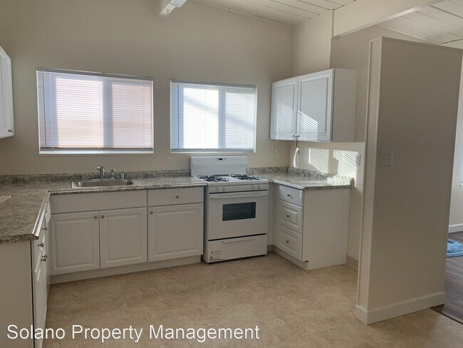 Building Photo - 3 br, 2 bath House - 348 Grape