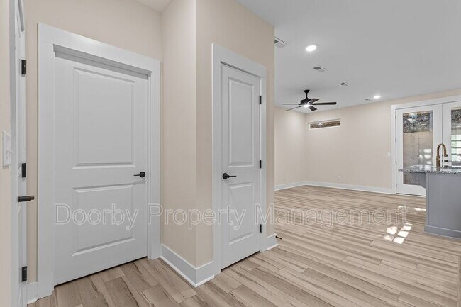 Foto del edificio - 432 Wayne Ave