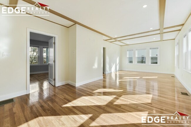 Building Photo - 60 Lane Park