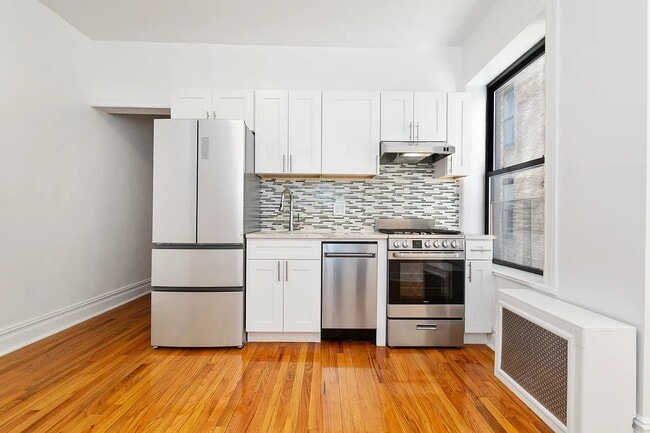 Building Photo - 164 Waverly Pl