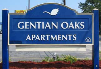 Entrada - Gentian Oaks