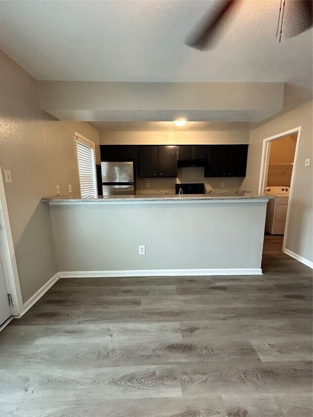 Foto principal - 3901 Woodchase Dr