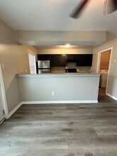 Building Photo - 3901 Woodchase Dr