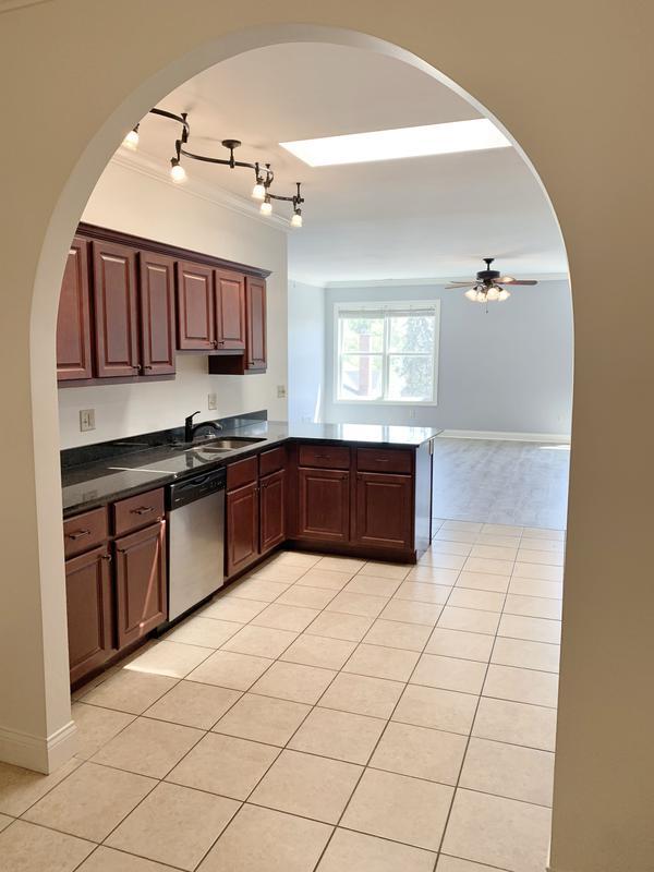 Large kitchen with Cherry Cabinets & granite - 112 E High St