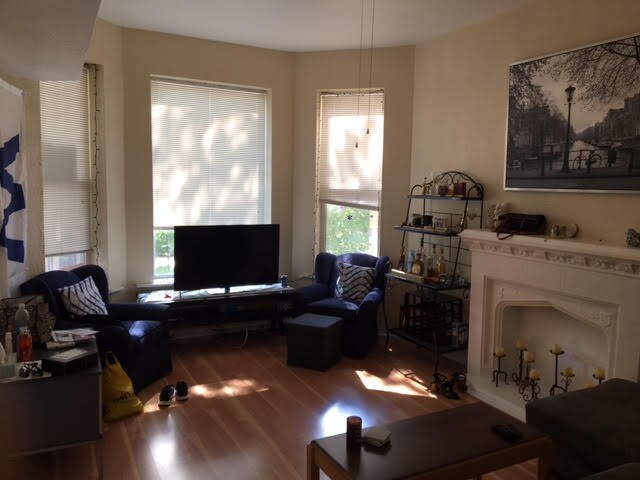 Foto del edificio - 1436 N Maplewood Ave