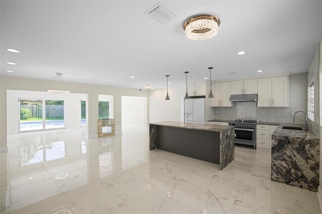 Foto del edificio - 2116 SE 18th St