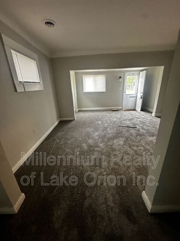 Building Photo - 8669 Hupp Ave