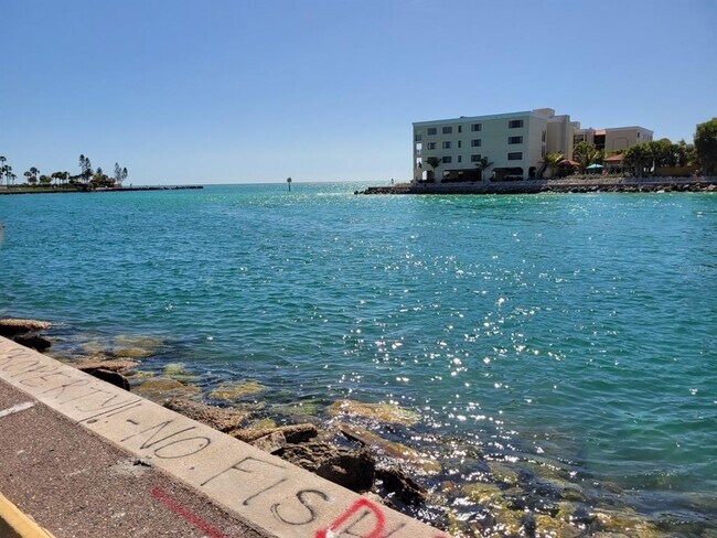 Foto del edificio - 7650 Coquina Way