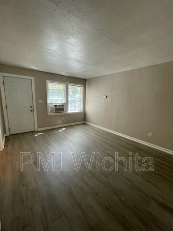Foto del edificio - 1512 S Pattie St