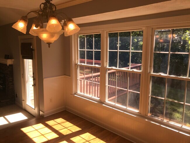 Foto del edificio - 8734 Lantern Lite Pkwy