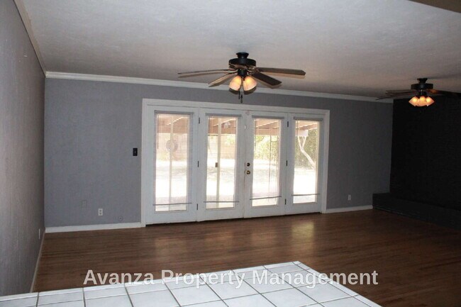 Building Photo - Home for Rent  3 Bed/1 Bath - 1,847 Sq Ft.  Rent: $2,095/month  Deposit: $2,195 Hoover High Region