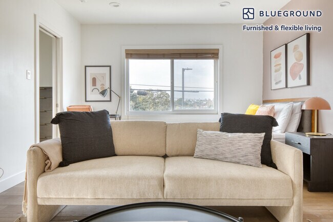 Foto del edificio - 3499 Sawtelle Blvd