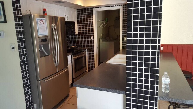 Foto del edificio - 117 Van Rd