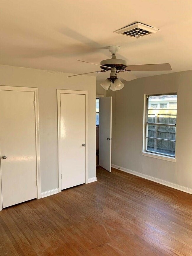 Building Photo - 3111 Broadmead Dr