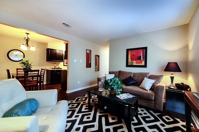 Building Photo - The Waterford Apartments