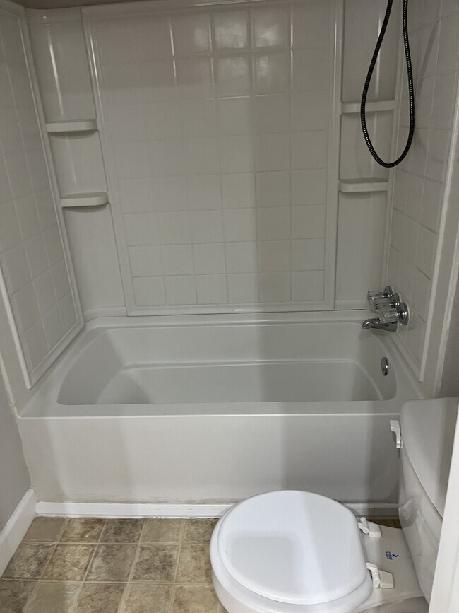 Building Photo - 5758 E Hastings Arch