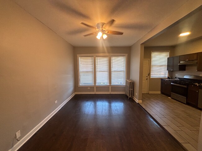 Foto del edificio - 4530-4532 S Calumet Ave