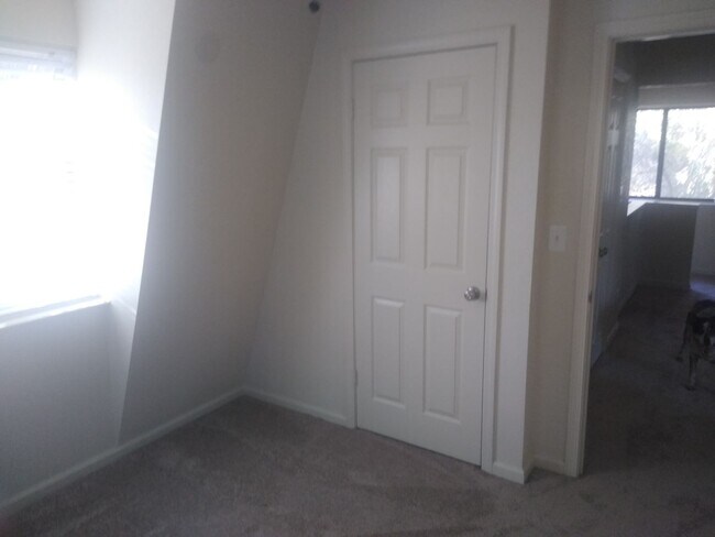 Foto del edificio - 2 Bedroom Single Family Home in Loomis-Bring your Animals!