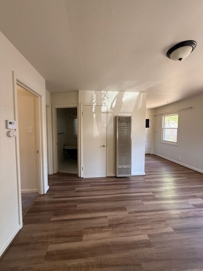 Foto del edificio - 577 Curtin Ln