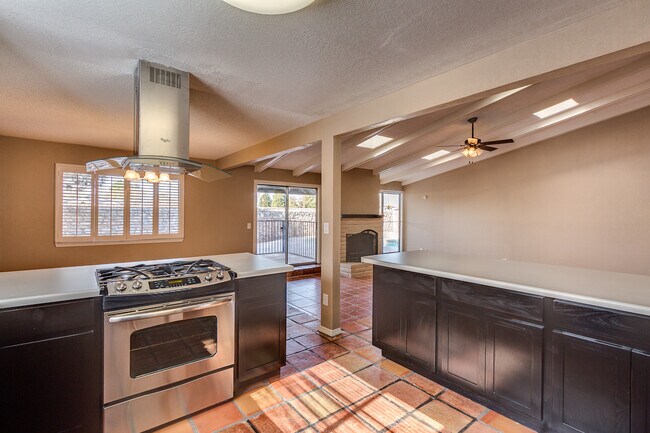 Building Photo - Upper Valley of West El Paso Rental Home