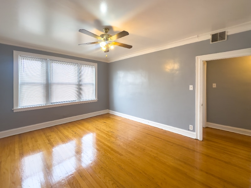 Foto principal - 8305 S Ashland Ave