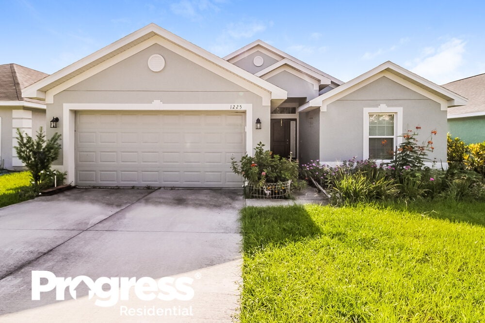 1225 Longville Cir, Tavares, FL 32778 House Rental in Tavares, FL