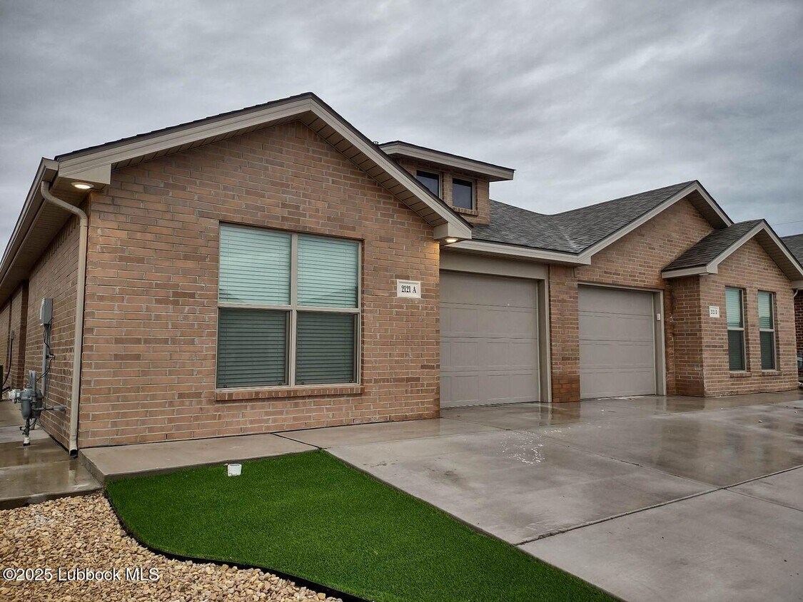 Foto principal - 2121 N Jayton Ave