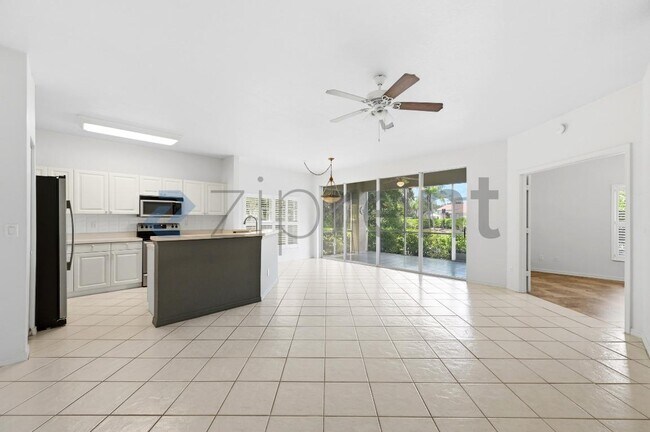 Foto del edificio - Unit 101