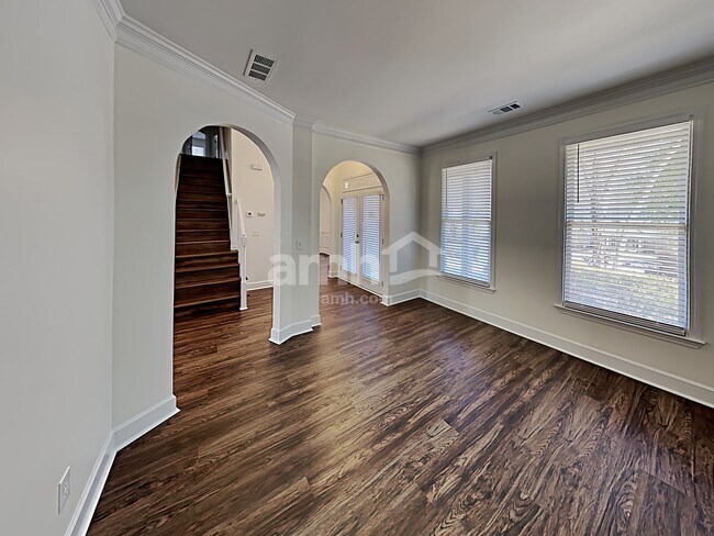 Building Photo - 1045 Copper Creek Dr