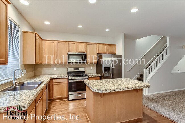 Building Photo - 4 br, 2.5 bath House - 1432 NE Edgefield St