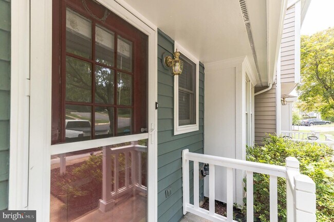 Building Photo - 1518 Poplar Grove Dr