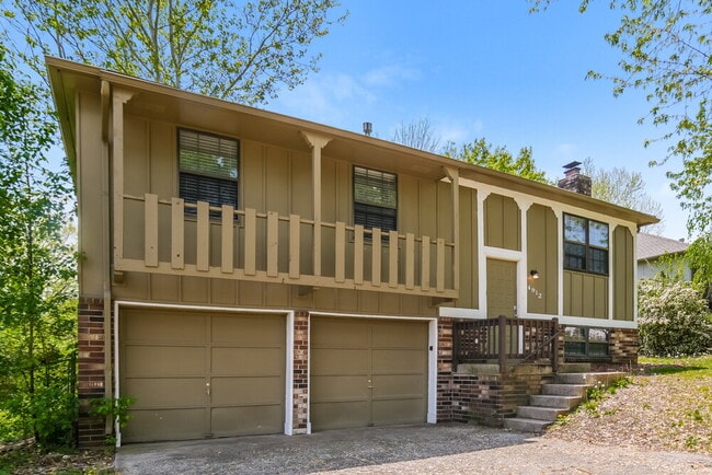 Building Photo - 4912 NW Pennington Ln