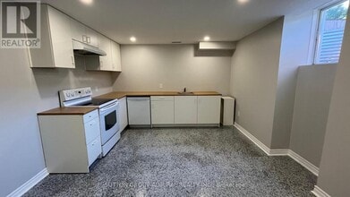 Building Photo - 6 White Crescent