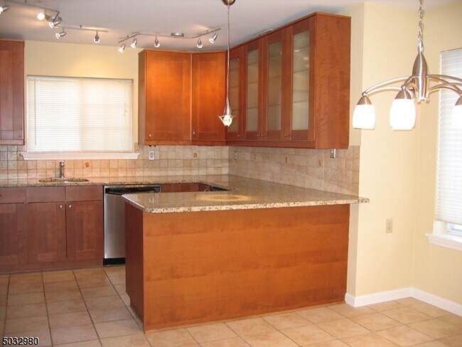 Building Photo - 97 Village Dr
