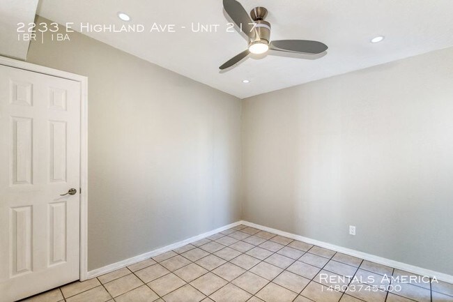Building Photo - 2233 E Highland Ave