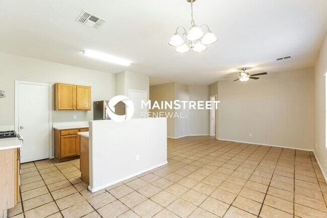 Building Photo - 4 Bedroom Pet-Friendly Home in PHOENIX, AZ...