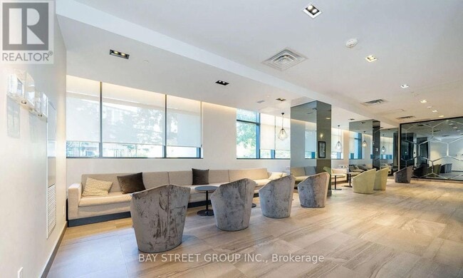 Photo du bâtiment - 128 Fairview Mall Dr