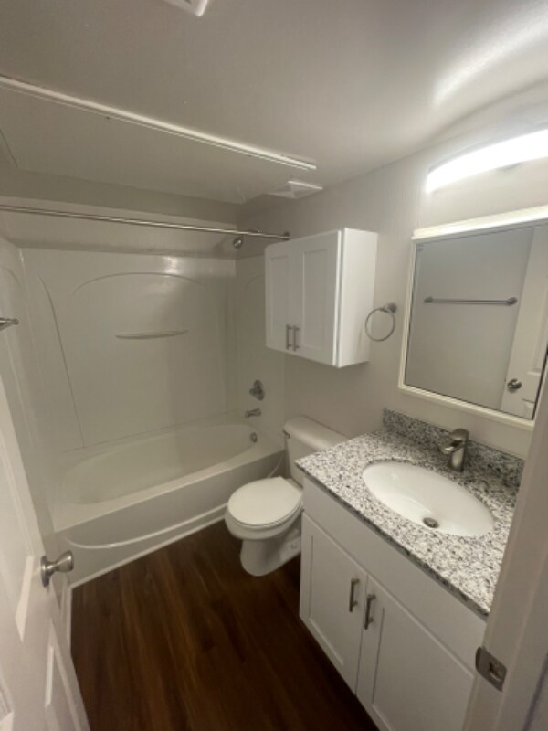 Foto del edificio - 7100 Leisure Ln