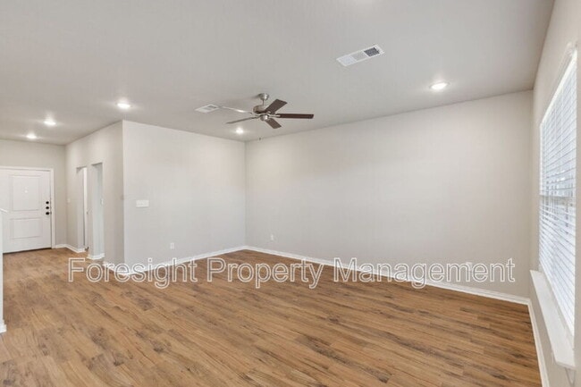 Building Photo - 712 Taliaferro Trl
