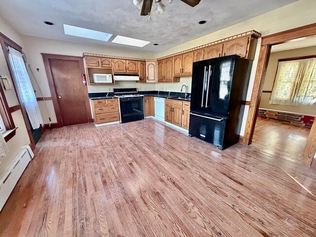 Photo - 28 Edgeworth St Townhome