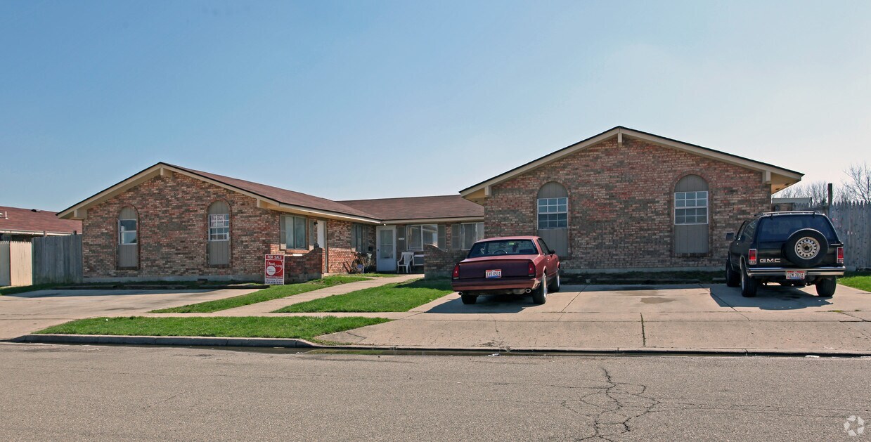 Primary Photo - 4520 Wayne Meadows Cir