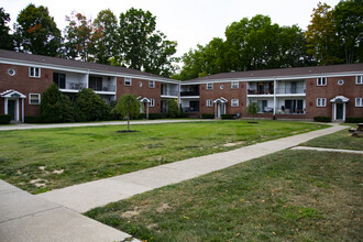 Chenango Courtyard photo'