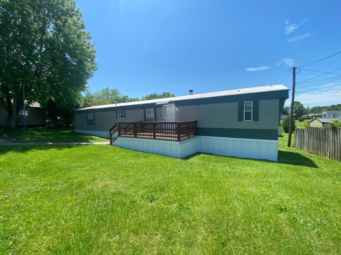 1705 Creason Drive; Maryville TN 37801 - 1705 Creason Drive; Maryville TN  37801