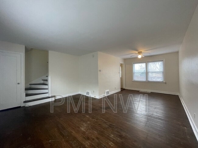 Building Photo - 7128 Columbia Ave