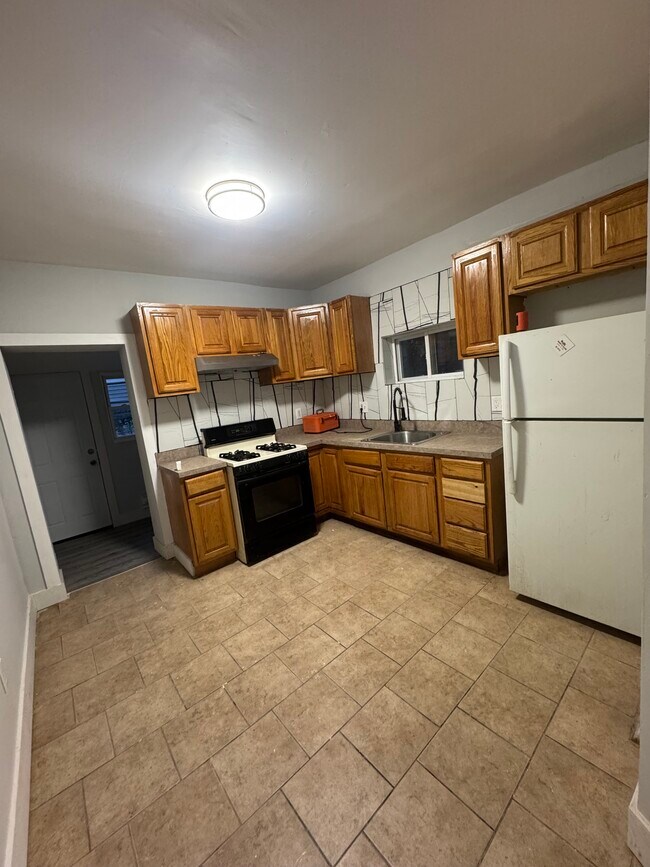 Foto del edificio - 5669 Matthews St