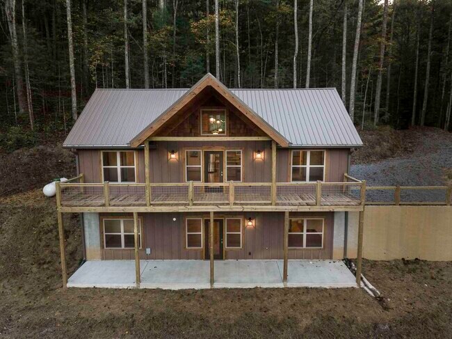 Building Photo - 259 Buck Creek Trl