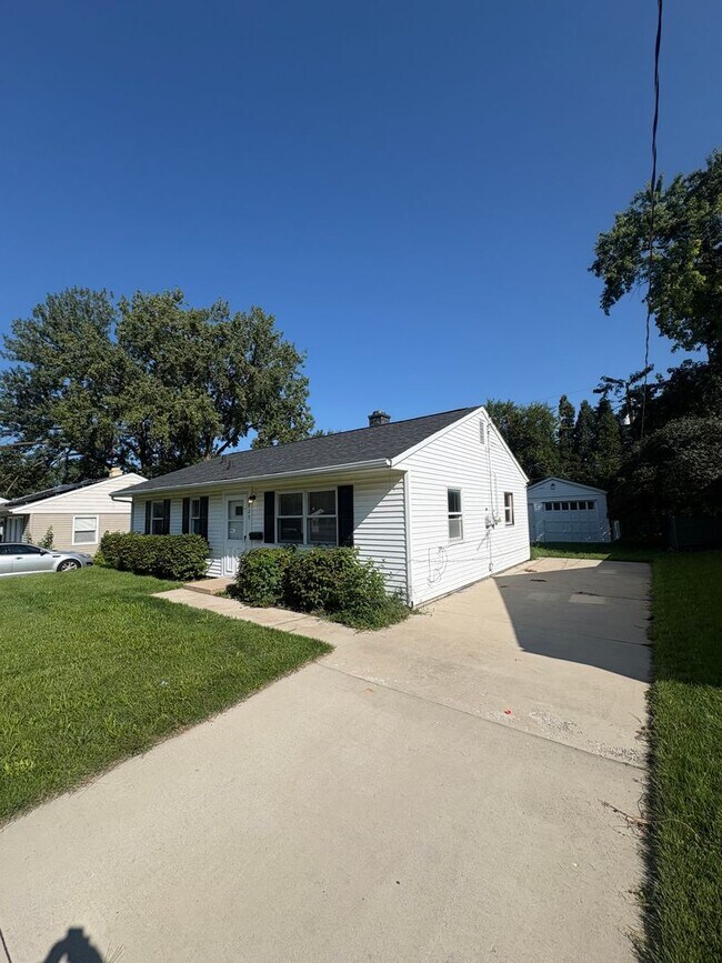 Foto del edificio - 925 W Willow Ln