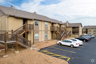 Building Photo - Willow Creek Apartments