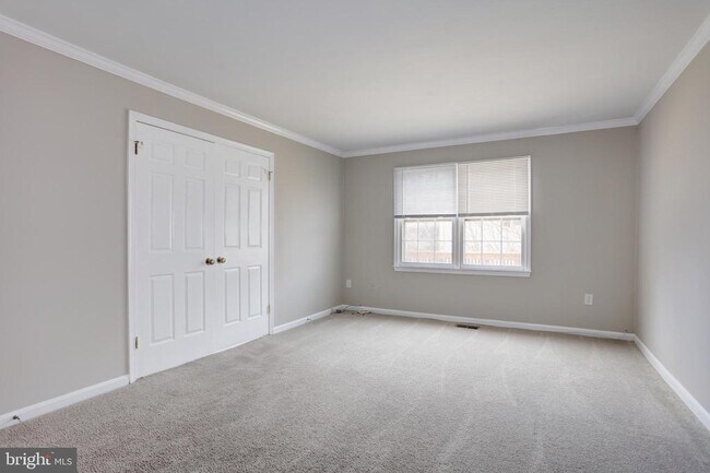 Building Photo - 6072 Crown Royal Cir